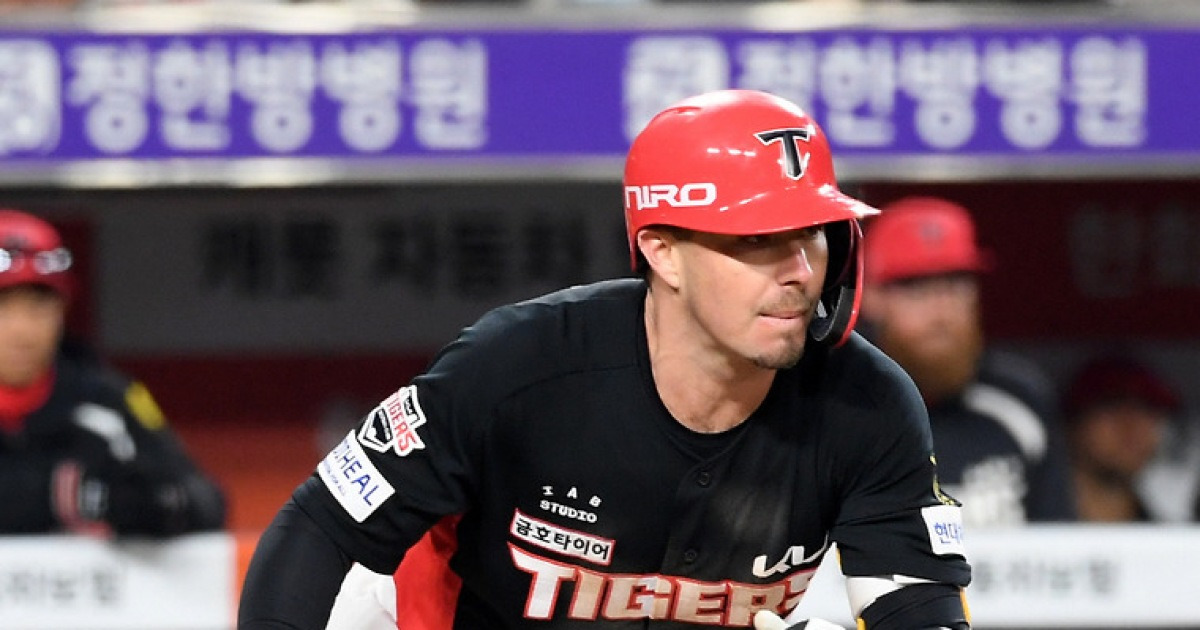 80억 유격수 안 부럽다...데일, KIA 역사를 새로 썼다 '데뷔 11G 연속 안타' [대전 현장]