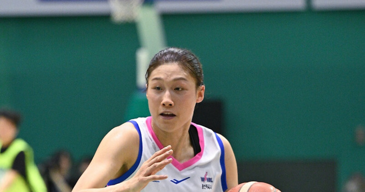 [WKBL PO 리뷰] ‘이해란의 34P-8R 결자해지’ 삼성생명, 하나은행 상대로 시리즈 원점