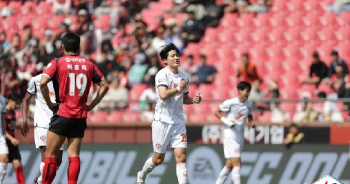 제주, K리그1 최소 실점 포항에 2-0 승리...시즌 첫 연승·최하위 탈출