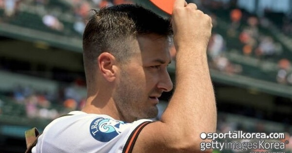 '한화 최악 외인'의 역습? 욕설 논란 그 투수, 15년만 의미 있는 성과 거둬…5G 무실점·ERA 0.00·세이브까지→빅리그 콜업 눈앞?