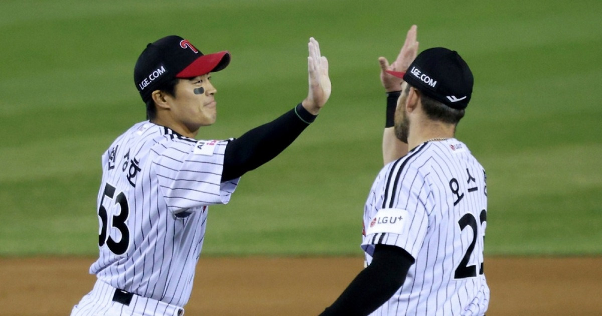 '타선 터지니 야구 쉽네' LG 5연승+공동 선두, '패패패'로 시작했는데 11G 만에 벌써 [잠실 현장]