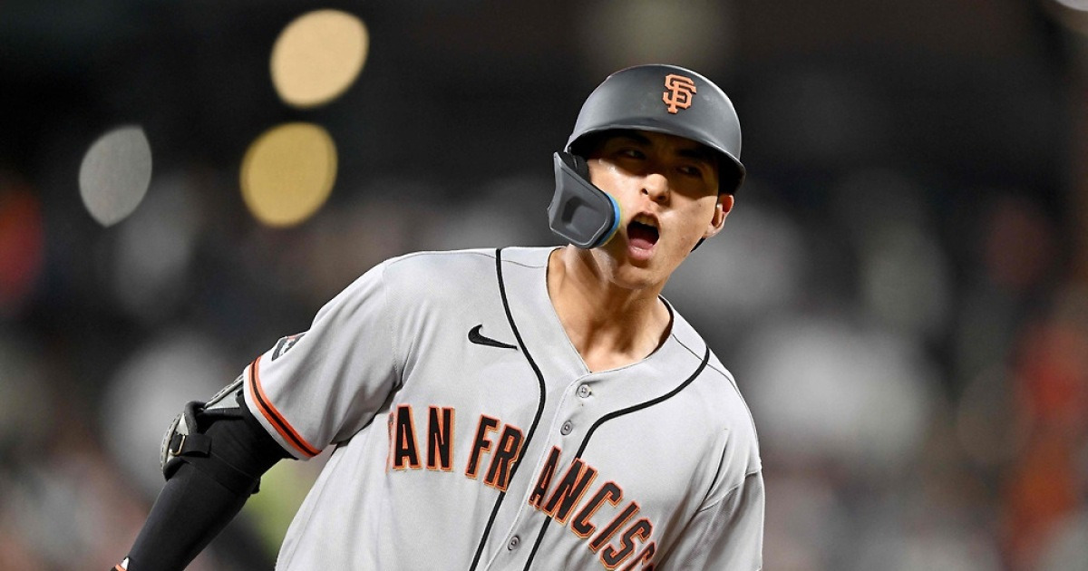 '어제 홈런포' 깨어난 이정후, 2경기 연속 멀티히트…타율 0.200