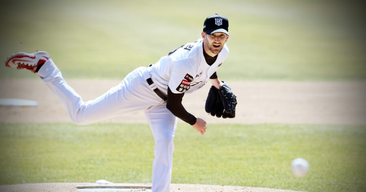 야구 신이 찾아왔나, KKKKKKKK+17이닝 연속 무실점!…KT, 보쉴리 쾌투로 두산 잡았다 [수원 게임노트]