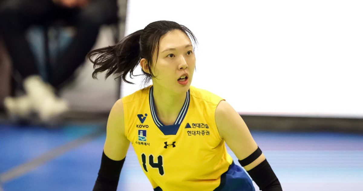 누적 8천406득점, 블로킹 1천748개..."매 시즌마다 상 받고 싶던" 양효진, 현역 마지막까지 신기록상 수상 [V-시상식]