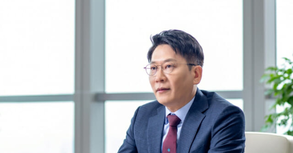 김동명 LG엔솔 "AI로 2028년까지 생산성 50% 개선"
