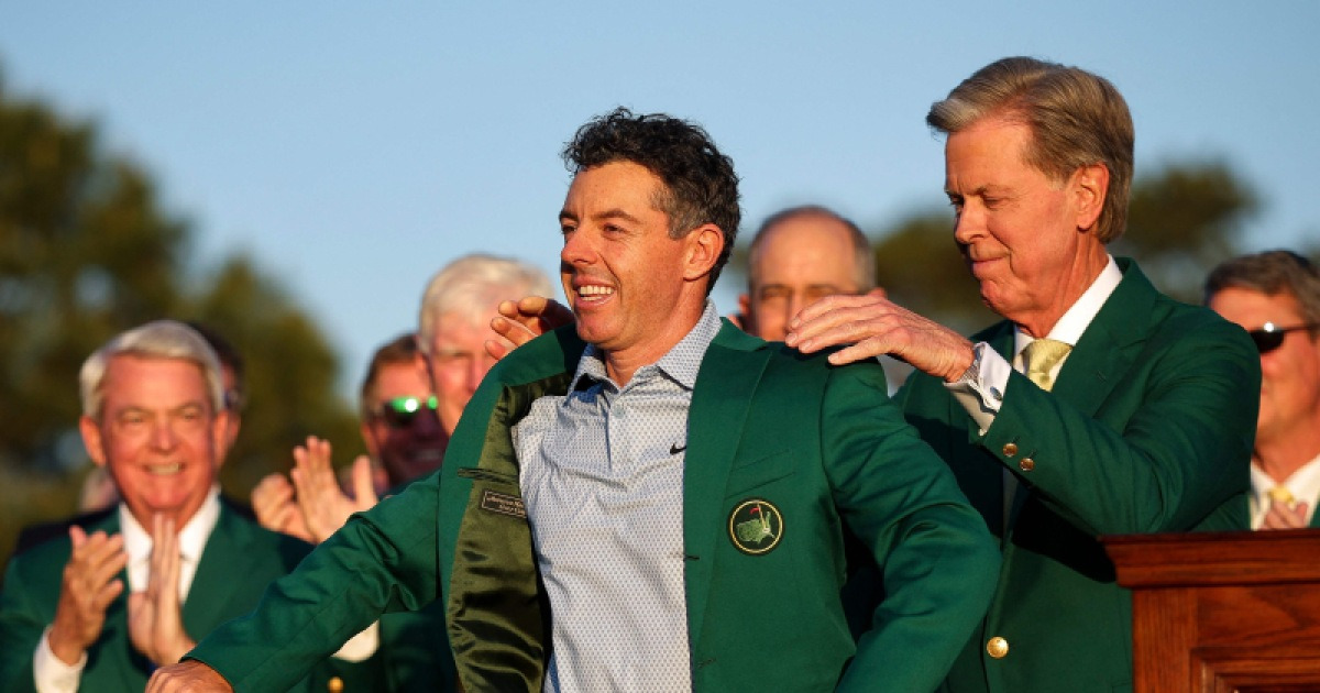 '16년 악연 이젠 완전히 안녕' 매킬로이, 2년 연속 그린 재킷 입었다