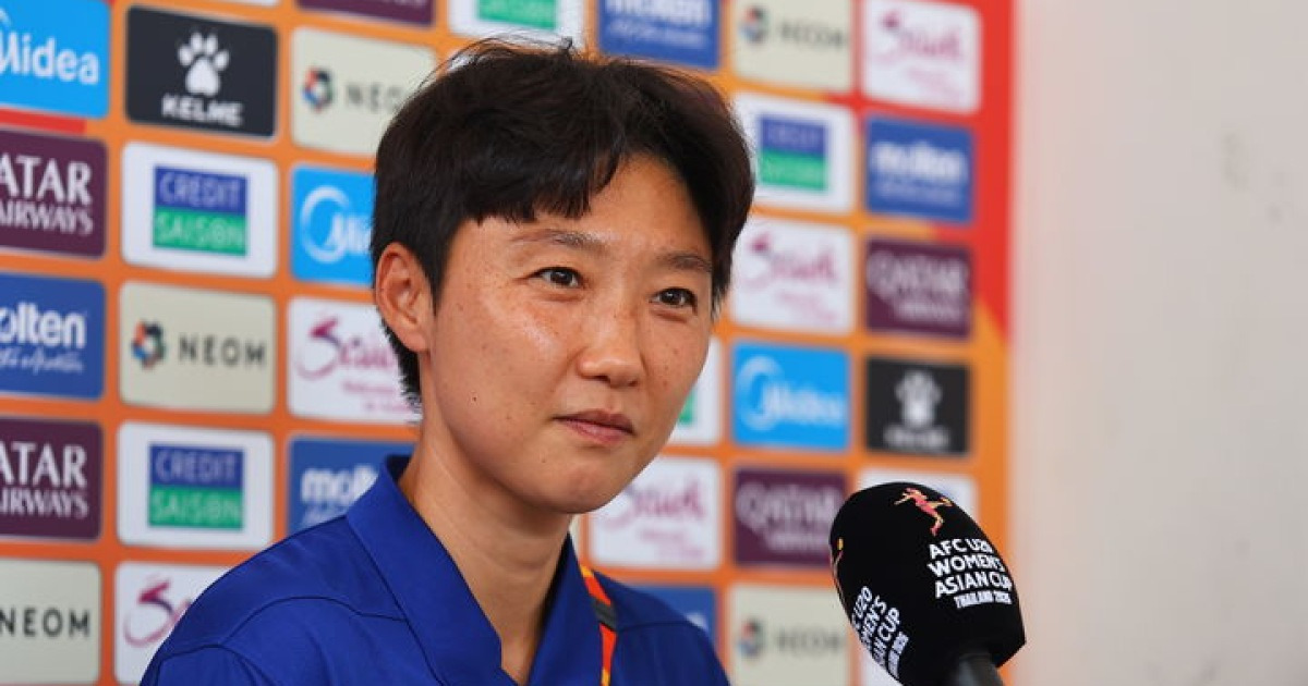 U-20 여자축구 박윤정 감독 "월드컵 진출 확정한 선수들 대견"