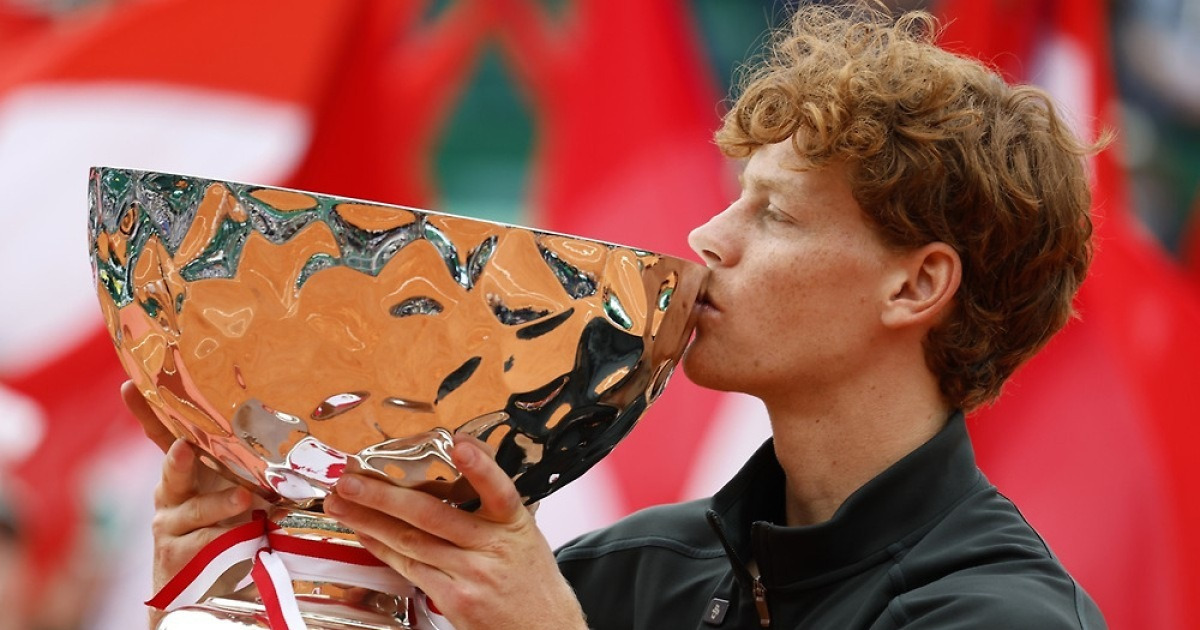신네르, 알카라스 격파하고 몬테카를로 우승…세계 1위 탈환