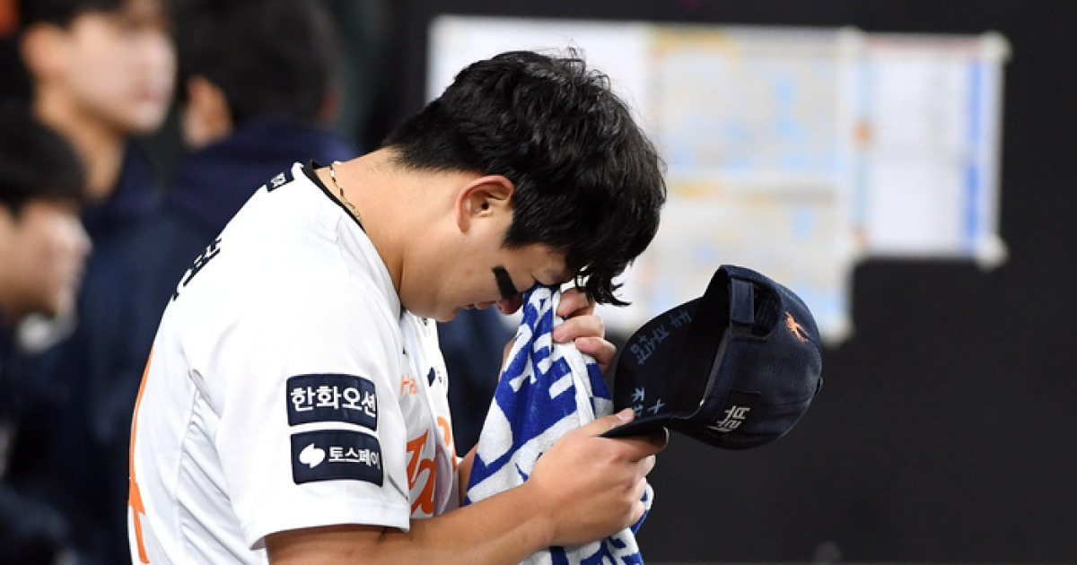 “157㎞ 괴력투 소용없었다”…문동주 호투 지우고, 사사구 18개 ‘붕괴’→한화, 삼성에 5-6 통한의 역전패 [SS대전in]