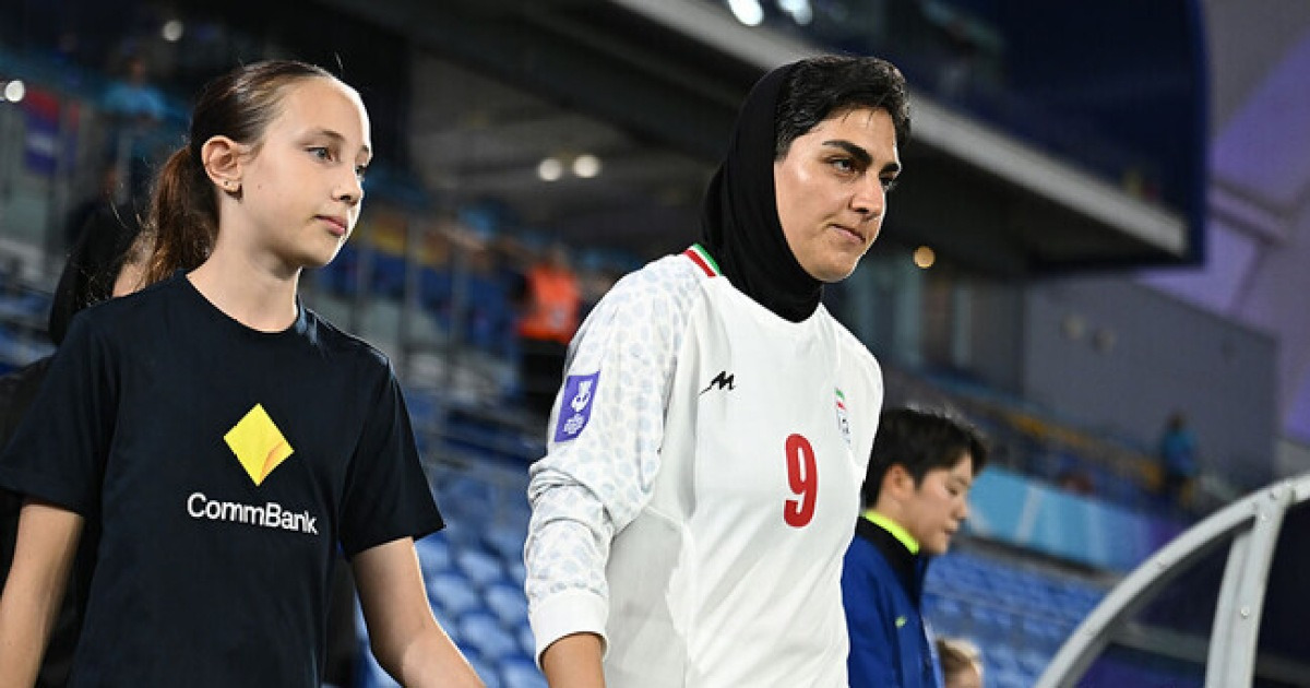 "돌아오면 죽인다더니"…'한국전서 침묵' 망명 고려하던 이란 여자 대표팀 주장, 결국 자산 압류 처벌