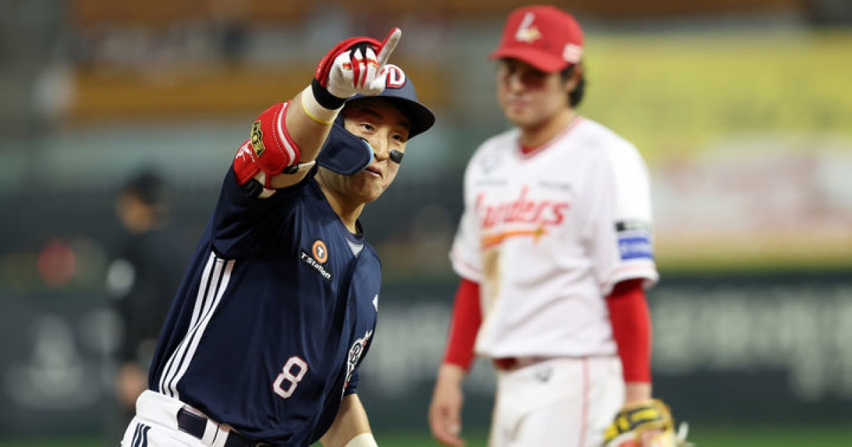 두산 김원형 감독 "손아섭, 트레이드 첫 날부터 최고 활약"