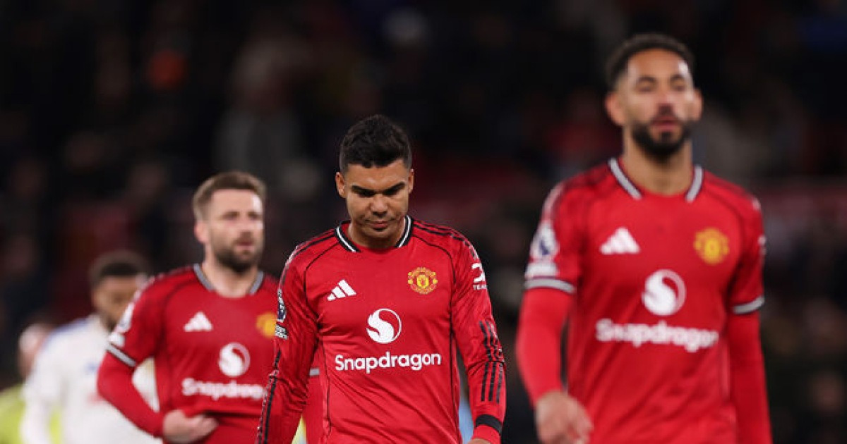 '리산마 퇴장' 맨유, 홈에서 리즈에 1-2 패배...UCL 진출권 싸움 '치열'