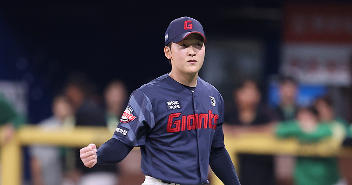 1차 캠프 합류도 못했는데…'ERA 1.29' 미친 안정감, 롯데 69홀드 필승조가 '가을야구'를 외친다