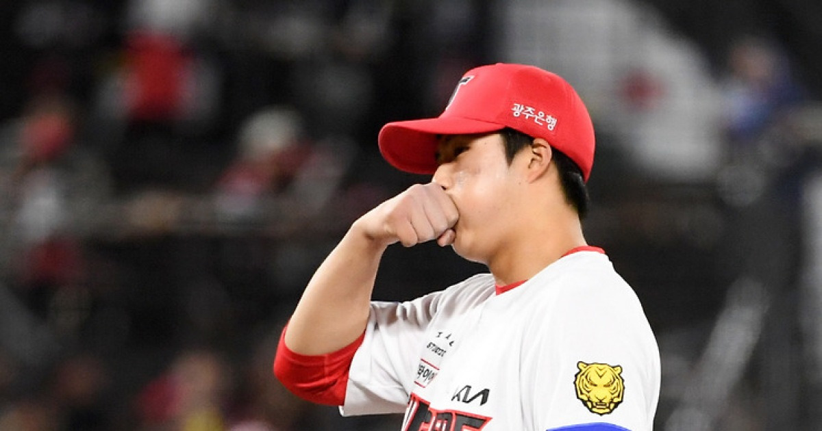 "KIA 미래 책임질 투수" 기대했건만…'3이닝 3실점' 또 조기 강판이라니