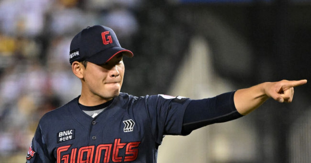 '사직 스쿠발' 진짜 올해는 터진다...'101구 무실점' 김진욱, 우승팀 LG 타선 잠재우다