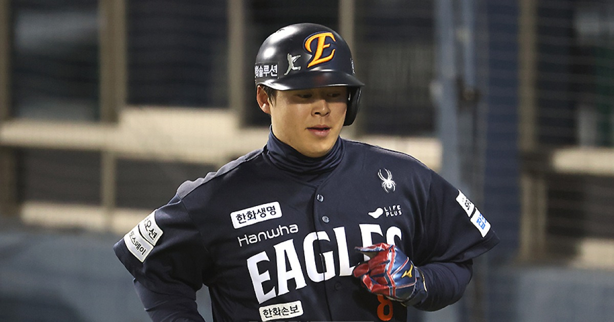 "노시환 위해 식당까지 예약했는데" 손아섭의 애틋한 마음…트레이드 후에도 "고맙고 미안해"