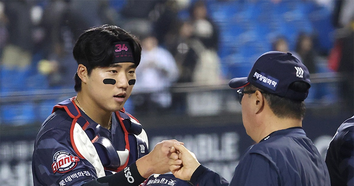 "사실 볼넷인 줄, 도파민 터진다" 김진욱 보더라인 투구에 LG는 얼어붙고, 손성빈은 할 말을 잃고