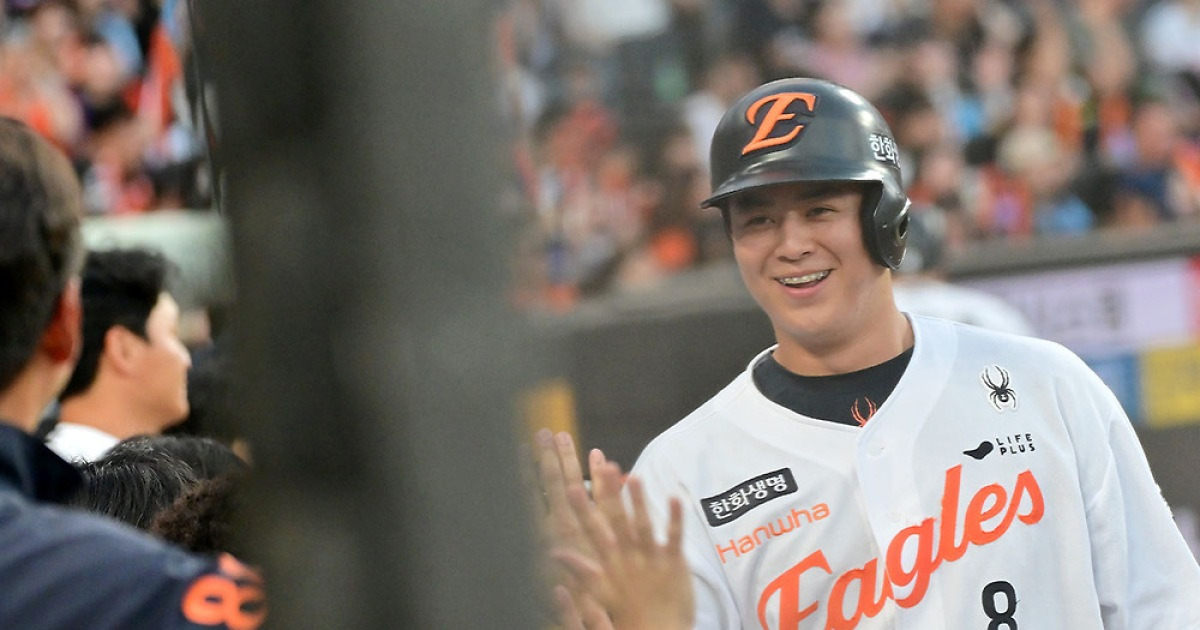 '2군행' 노시환, MOON에 장문의 문자 보냈다…"돌아와서 잘 쳐줘야 한화 연승 가능" [대전 현장]