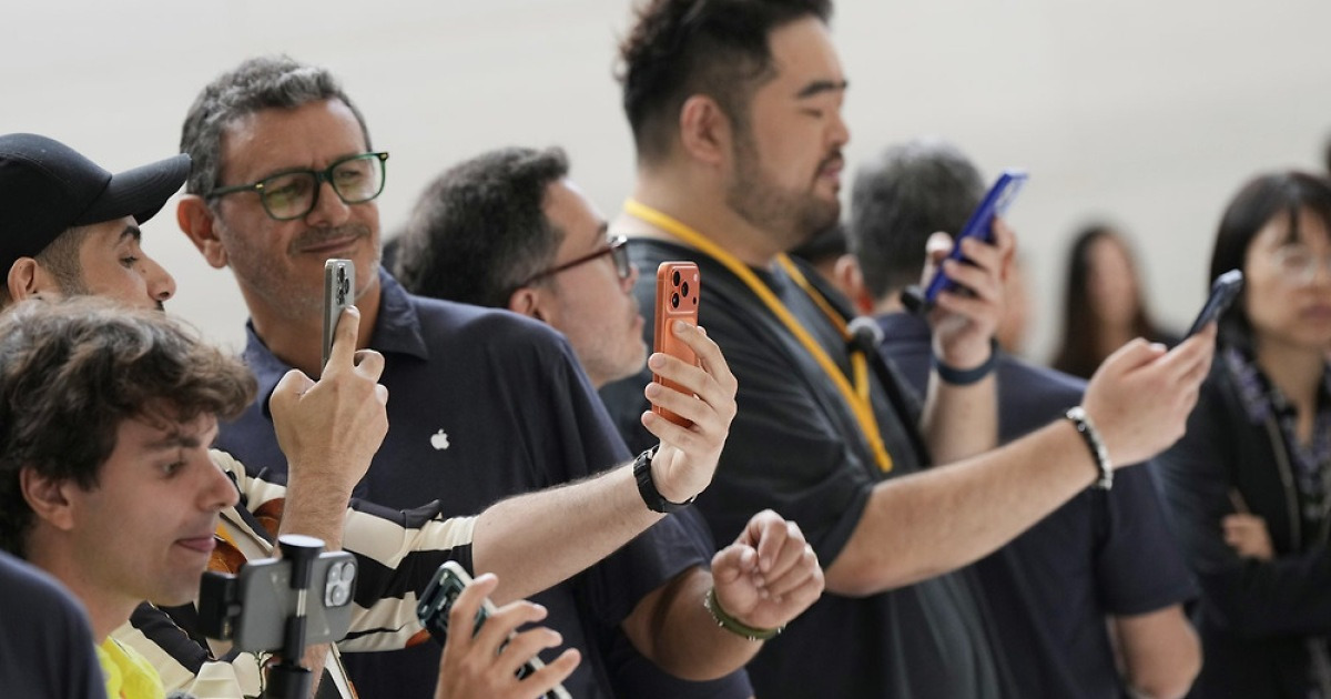 애플, 시리 개발팀 60명만 남긴다…‘경쟁력 부족’ 비판에 코딩 재교육