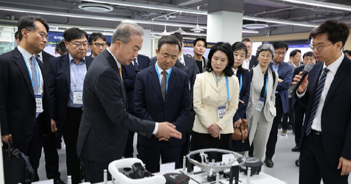 국가AI전략위, 전북서 '피지컬 AI' 혁신 거점 조성 점검