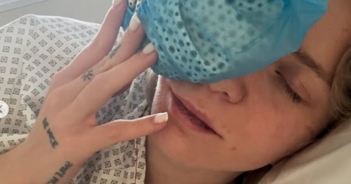 쇼트트랙 피 흘리며 쓰러졌다…얼굴 베인 사고, 영원히 남을 흉터에도 "지난 한 해 일어난 모든 일에 감사해"