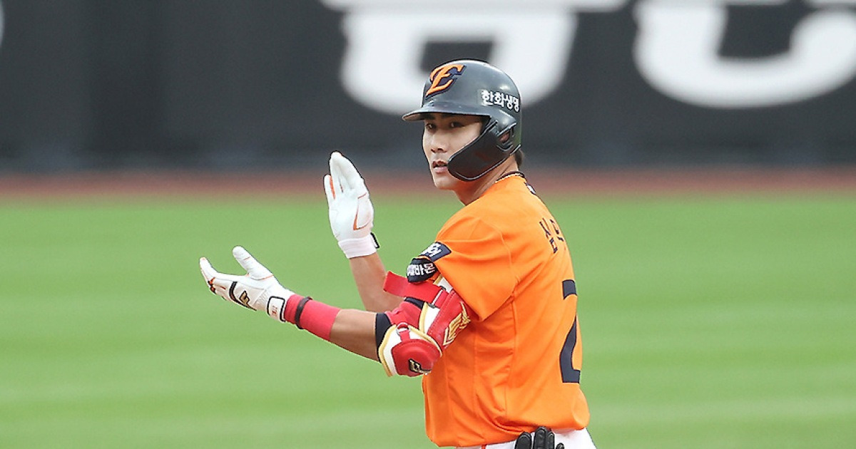 한화 50억 유격수 왜 선발 라인업 빠졌나…트레이드 영입 150km 좌완 1군 등록