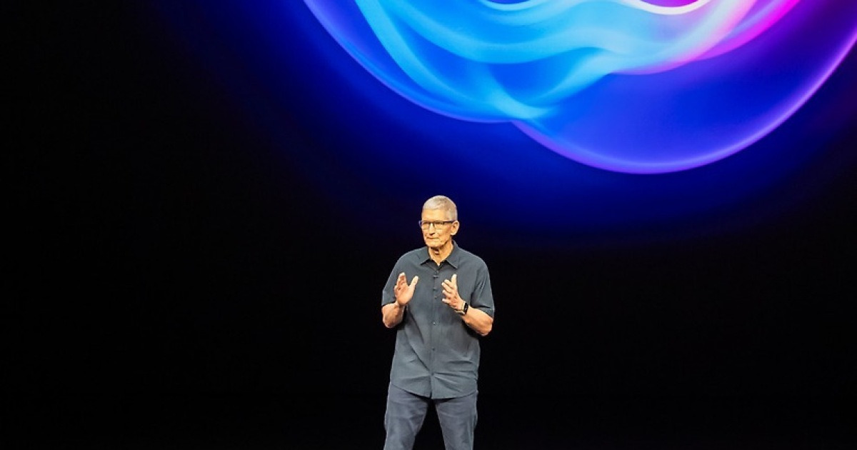 "'시리 경쟁력 추락'에 애플, 직원들 AI 코딩 집중교육 돌입"