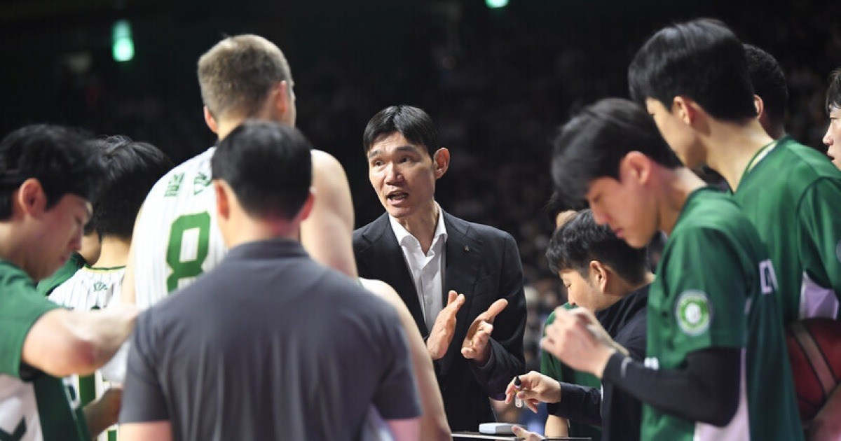 6강에서 시즌 마친 김주성 감독 “선수들이 200% 해줘서 고맙다”