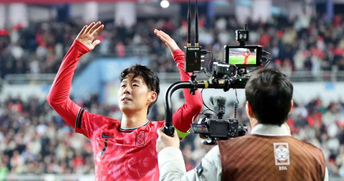 '스코어까지 나왔다' 한국, 월드컵 1승 2무 '32강 전망'... 日은 8강 예측까지