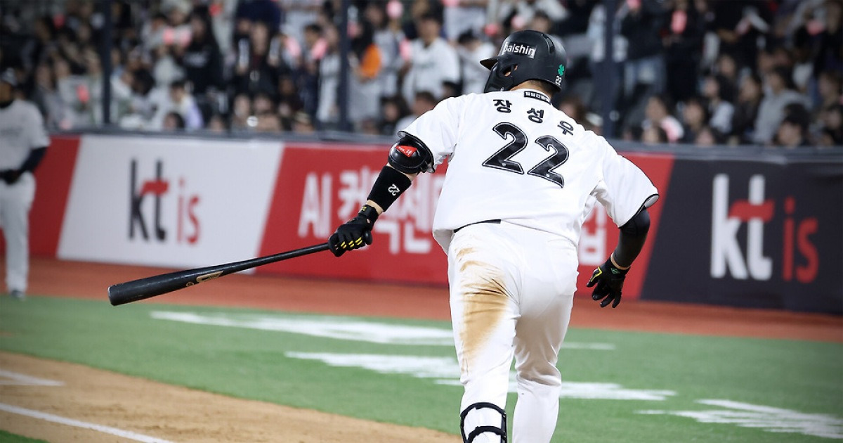 김도영·레이예스·오스틴 제쳤다!…장성우 1회부터 시즌 6호포 폭발→홈런 단독 선두+타점 공동 1위 등극 [수원 현장]