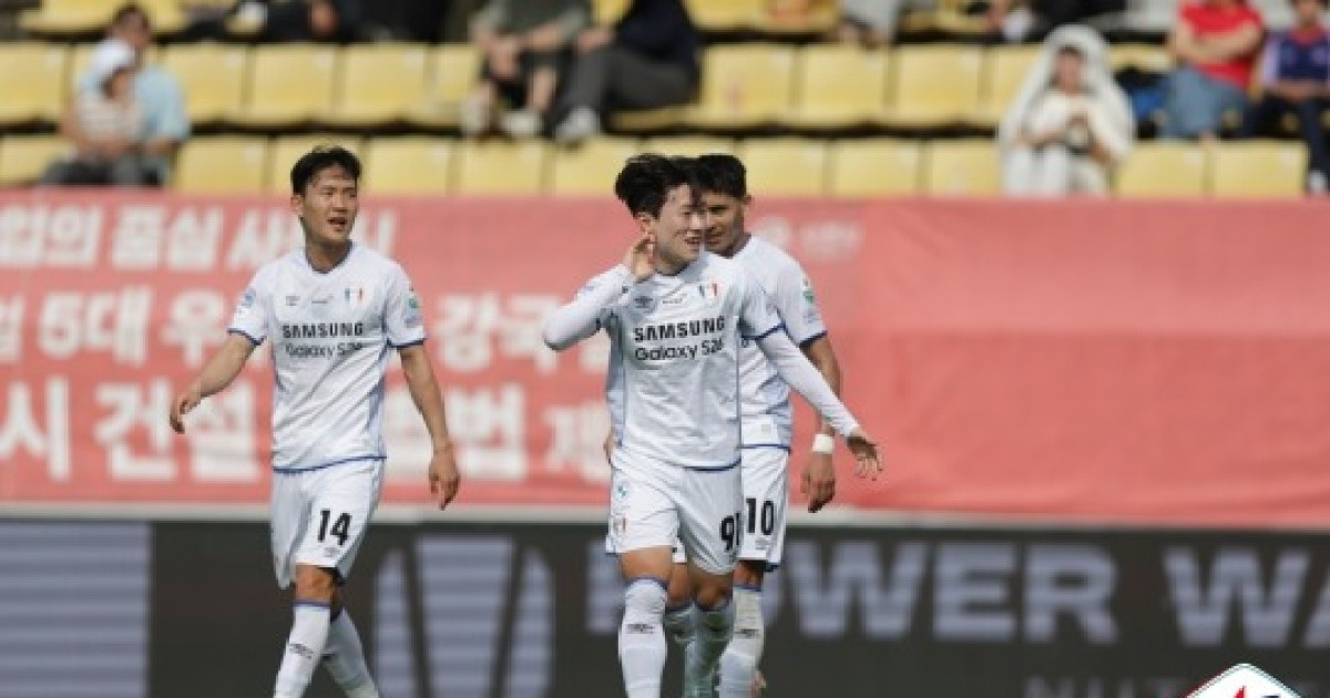 '2경기 연속 무득점 털었다' 수원, 박지원 결승골로 경남 1-0 제압...선두 부산 추격 재개