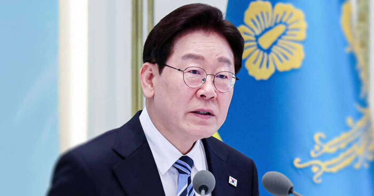 이 대통령, 차지호 의원에 감사패…"글로벌 AI허브 설립 지원"