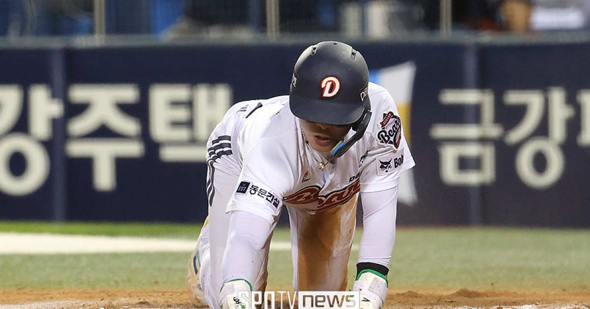발로 찍고도 불안했나…엉금엉금 기어 '재터치' 박찬호, 친정 KIA 상대로 보여준 집중력