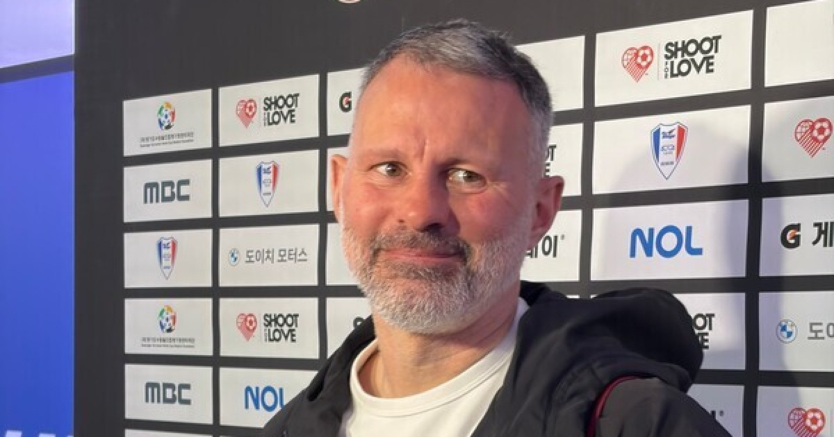 '맨유의 왼발' 긱스 "나도 52세... 박지성, 무릎 아픈데도 좋은 모습"[현장 인터뷰]