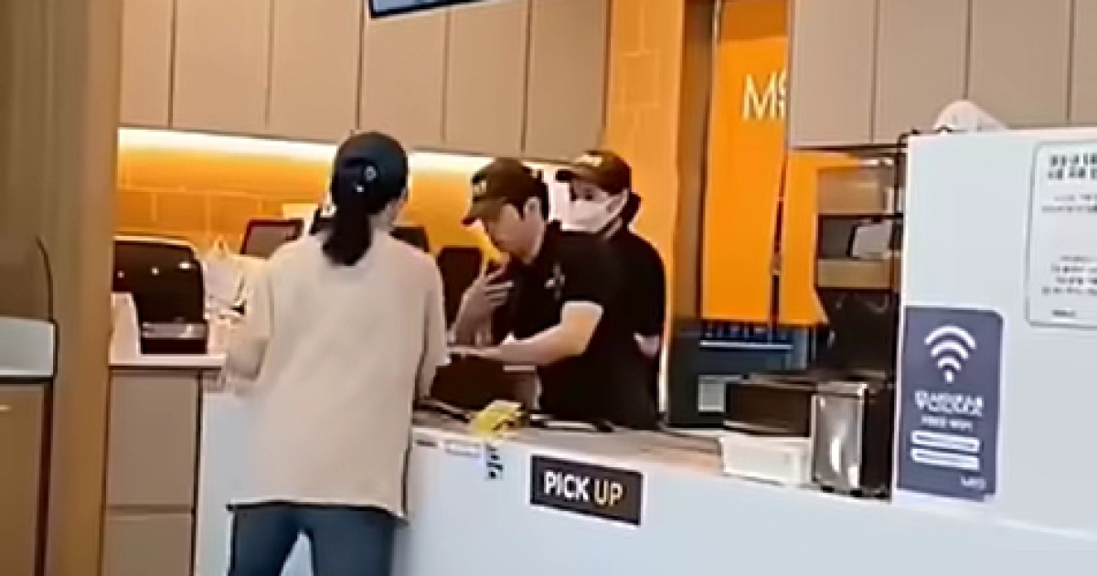 맘스터치 진상녀 사건 공분