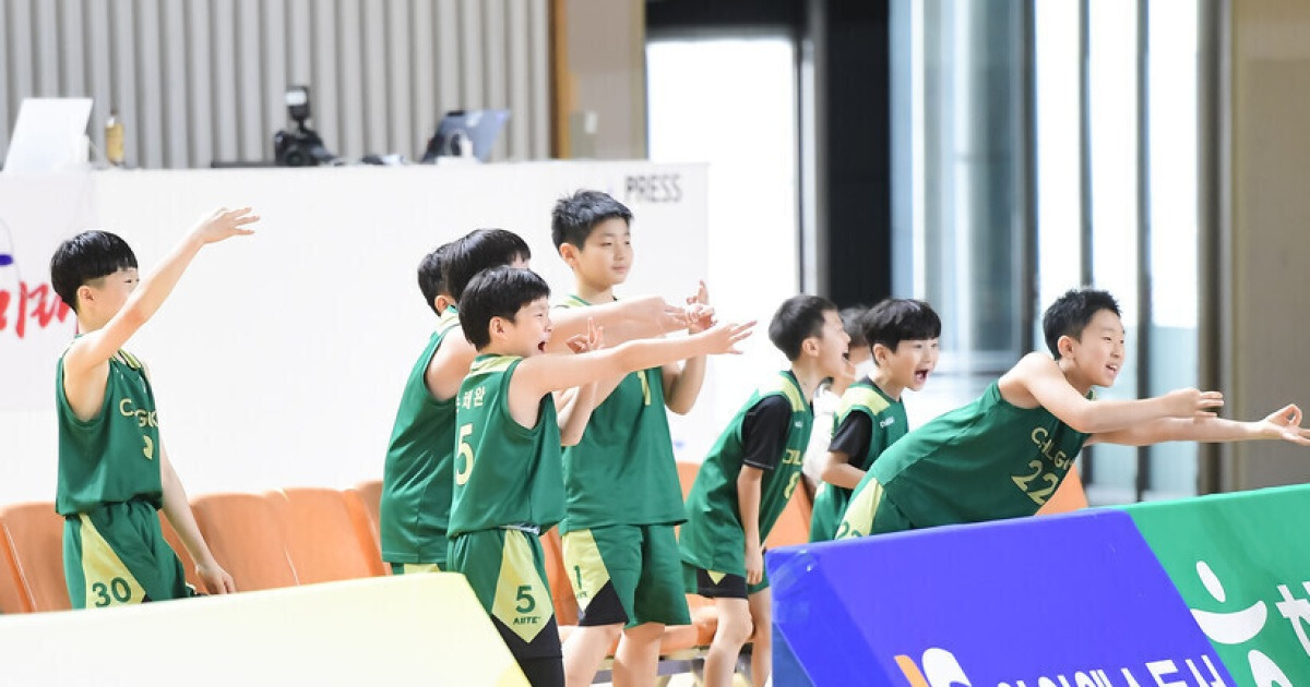 [25회초등농구] 칠곡초 기적승! 만화도 이러면 욕 먹는다, 55초 남았는데 '30-38→39:38' 대역전