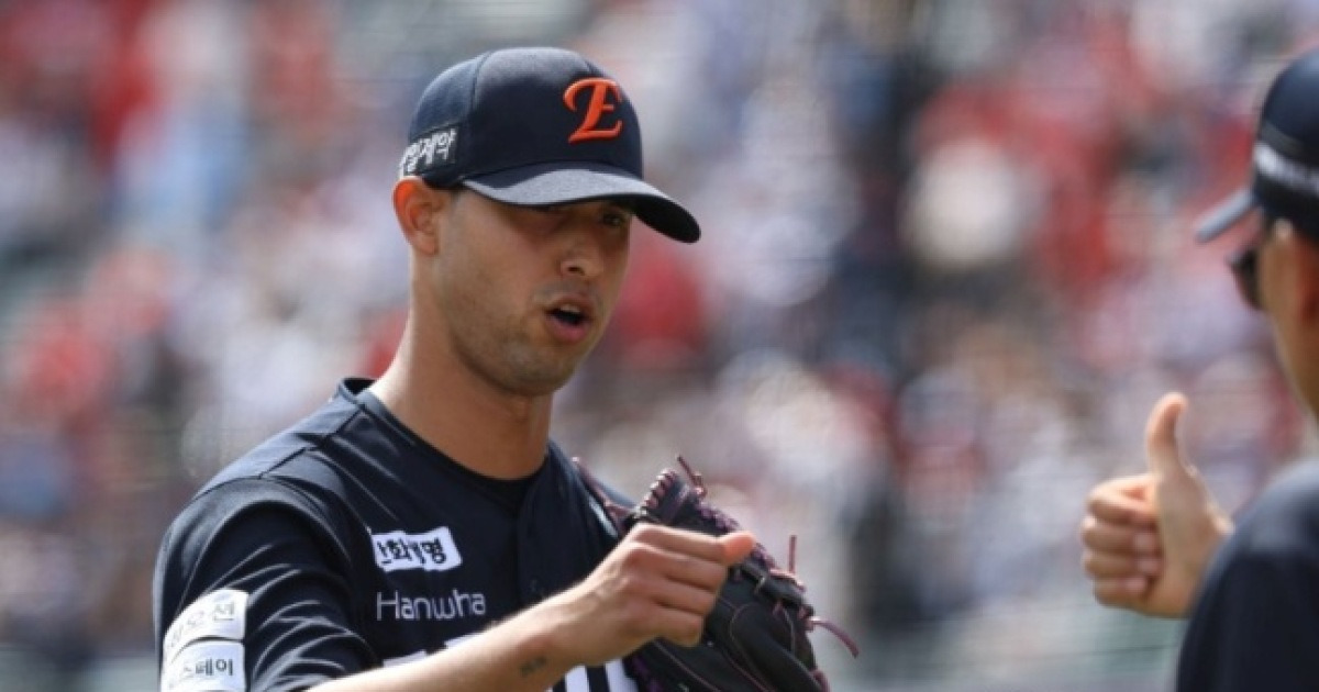 정우주→김서현→박상원 릴레이도 시나리오에서 그쳤다! '⅓이닝 7실점' 악몽의 한화 외인, 6이닝 무실점 반전투 [부산 현장]