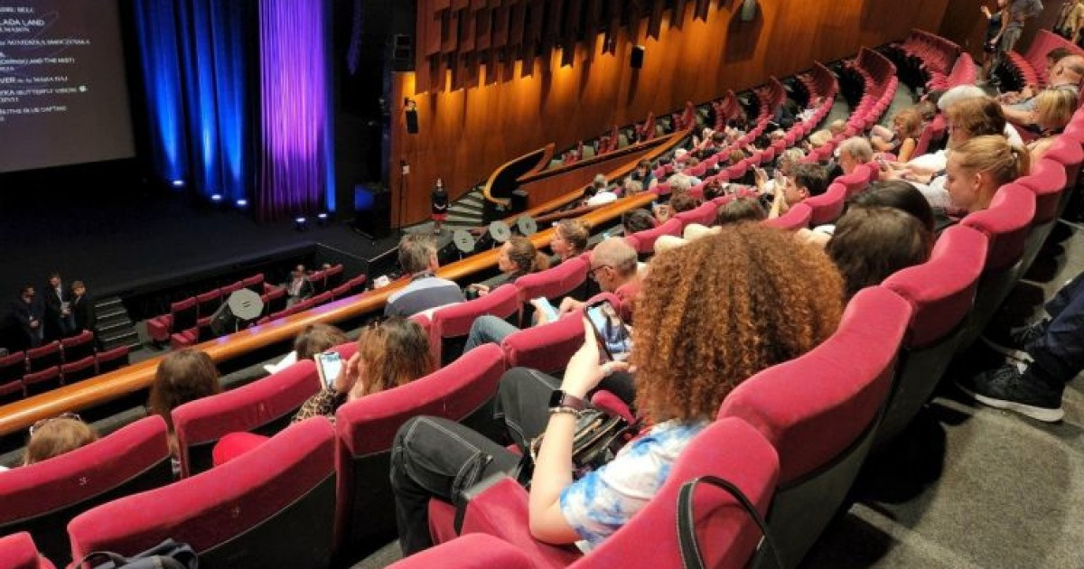 스케줄링도, 마케팅도 AI가 짠다…극장가의 조용한 혁명