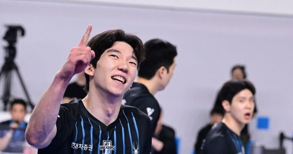 남자배구 FA '최대어' 허수봉, 원소속팀 현대캐피탈과 계약