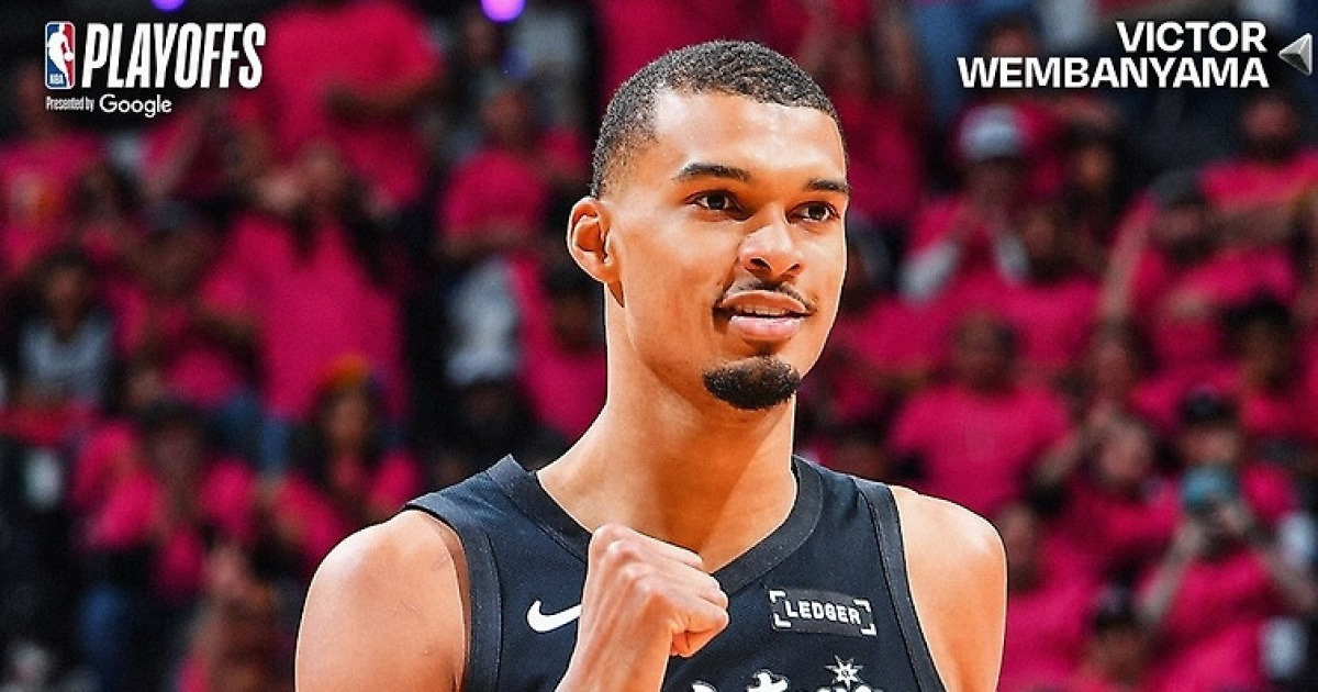 '압도적 높이' 218cm가 작아보인다... '특급 신인류' 웸반야마, 플레이오프 대기록 썼다