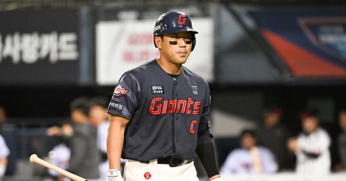 너를 이겨야 내가 산다...'단두대 매치' 돼버린 두산-롯데, 밀리면 시즌 전체 망친다