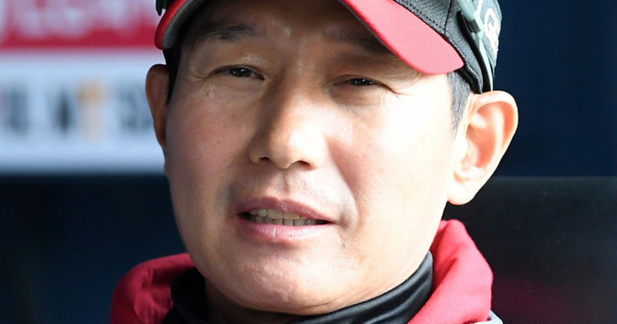 염경엽 감독 “김윤식 1군서 빌드업 할 것..홍창기 내일까지 휴식, 송찬의 기회 준다”