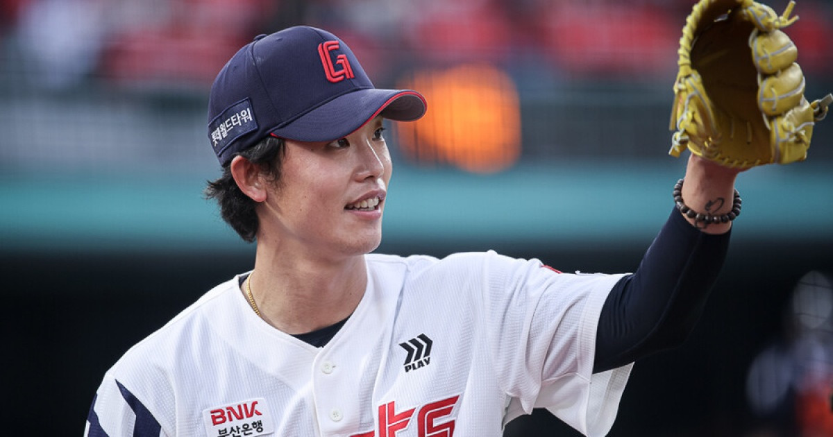 日 유학→두산 육성 입단→방출→롯데 새출발…데뷔 9년 만에 빛보나? "야구 오래하고 싶어요"