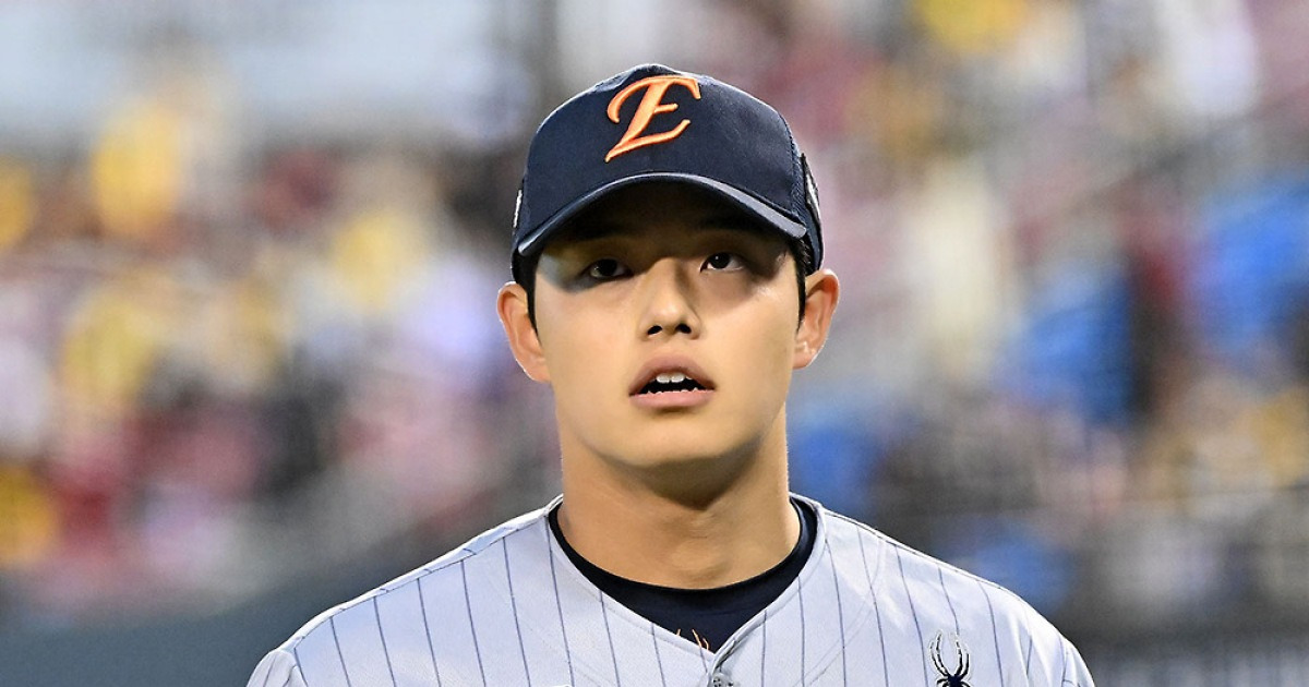 '한화 50억 유격수 만루 실책 치명타' 대전 왕자, 4회도 못 채우고 5실점 강판→김서현 투입 [잠실 라이브]