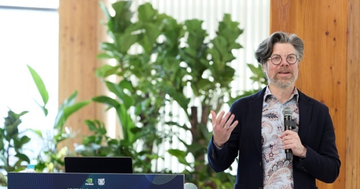 엔비디아 부사장 "AI 기술, 데이터셋 공유…통제 아닌 지원"