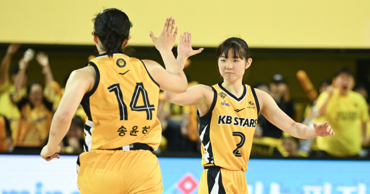 ‘MVP’ 박지수 없어도 강하다…‘허예은+강이슬 41점’ KB, 삼성생명 제압→챔프전 기선 제압
