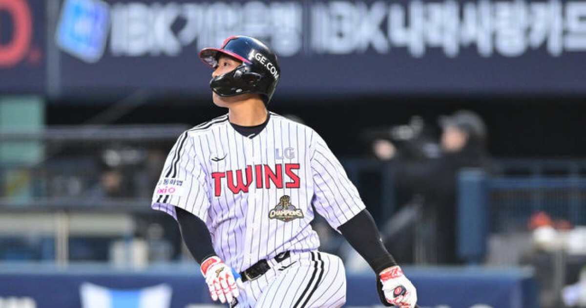 어제는 2타점 적시타→오늘은 투런 홈런...잊힌 시범경기 홈런왕 송찬의, 투런포 터졌다. 왕옌청 첫 피홈런 고개 숙이다