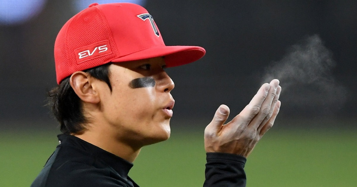 '적격 논란' KIA 유격수 결국 김도영, 왜 망설이나…"조마조마하고, 만감 교차합니다"