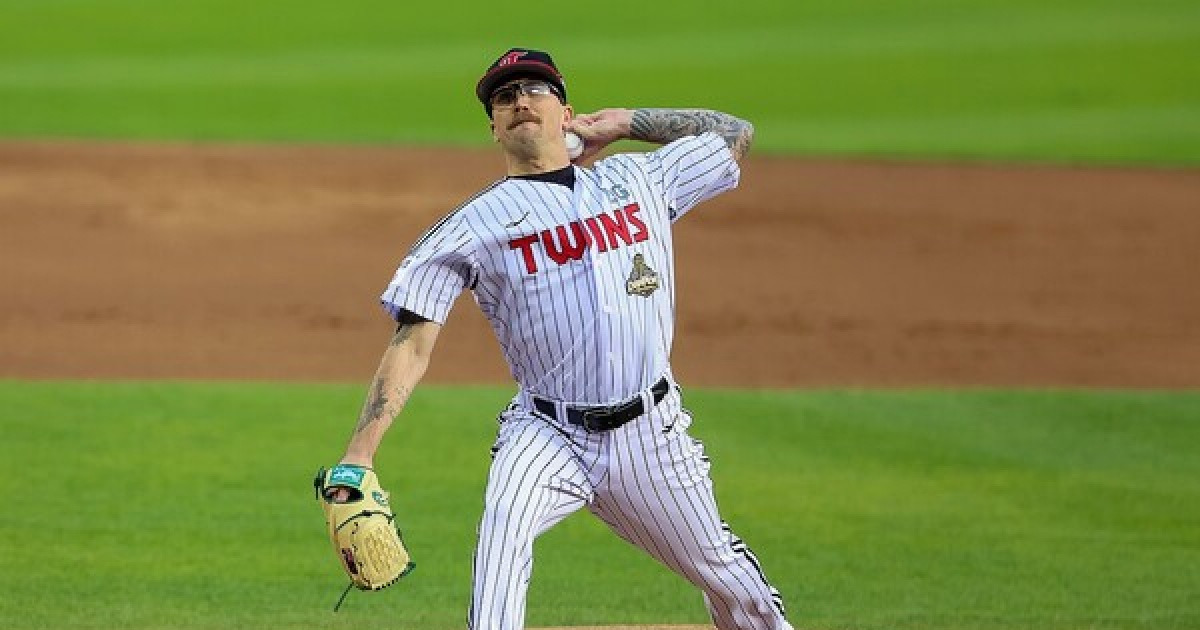 '임시 선발' LG 웰스의 연이은 호투… 정식 선발로 승격할까