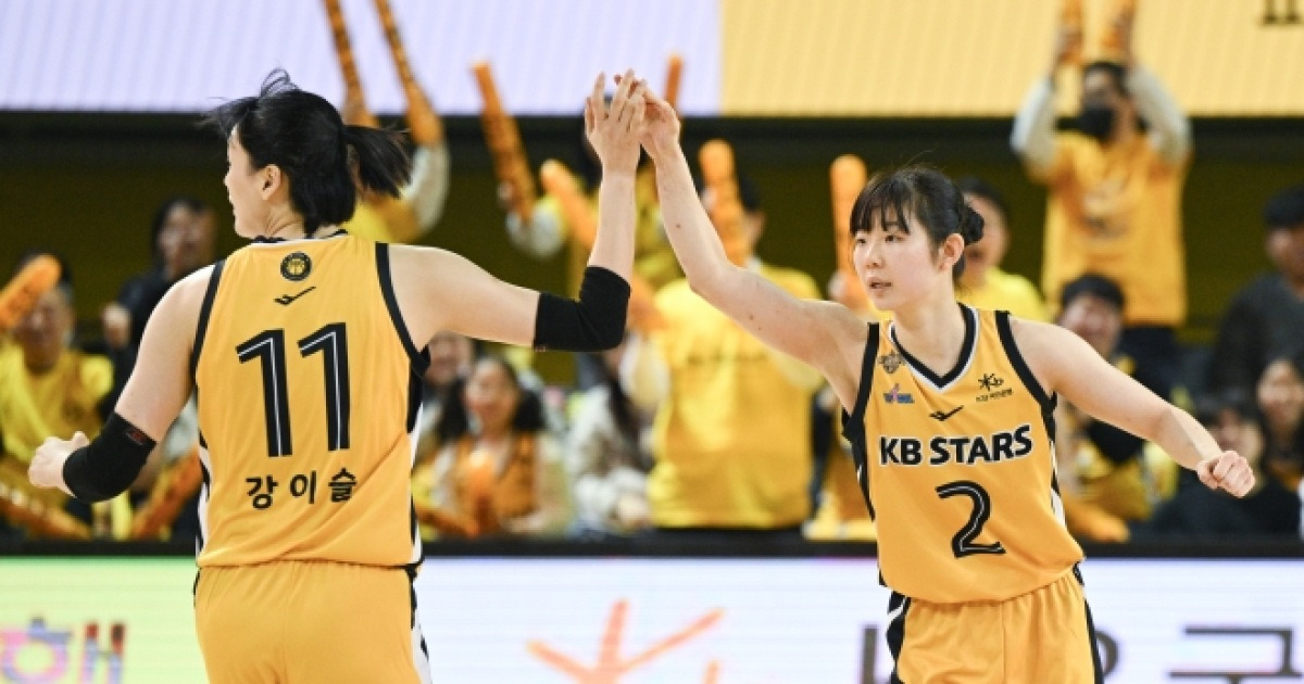 KB 허예은·강이슬 듀오 ‘챔프전’ 첫승 합작